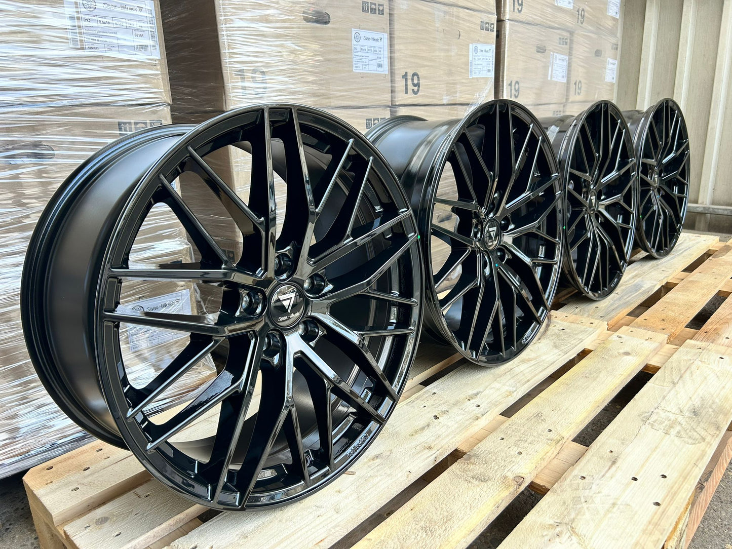 7 Wheels DS2 18 Zoll Schwarz Glanz 8,0x18 ET48 5/112