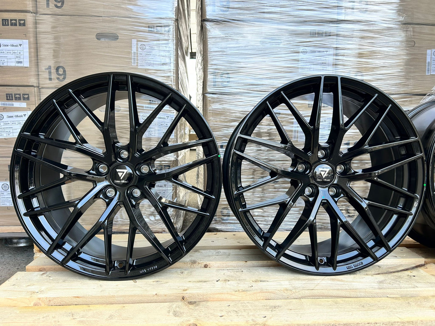 7 Wheels DS2 18 Zoll Schwarz Glanz 8,0x18 ET45 5/114,3