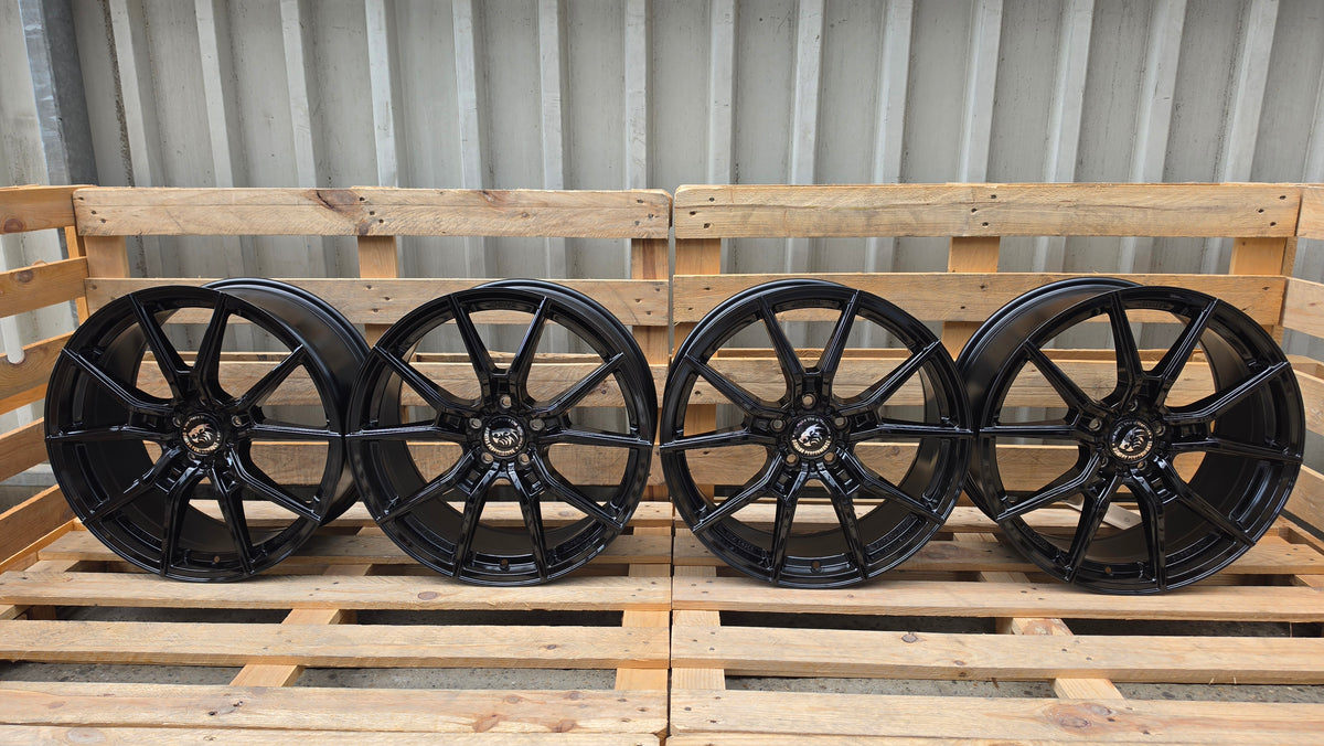 4er Satz Damina DM13 Superlight 19 Zoll Schwarz Glanz ET28