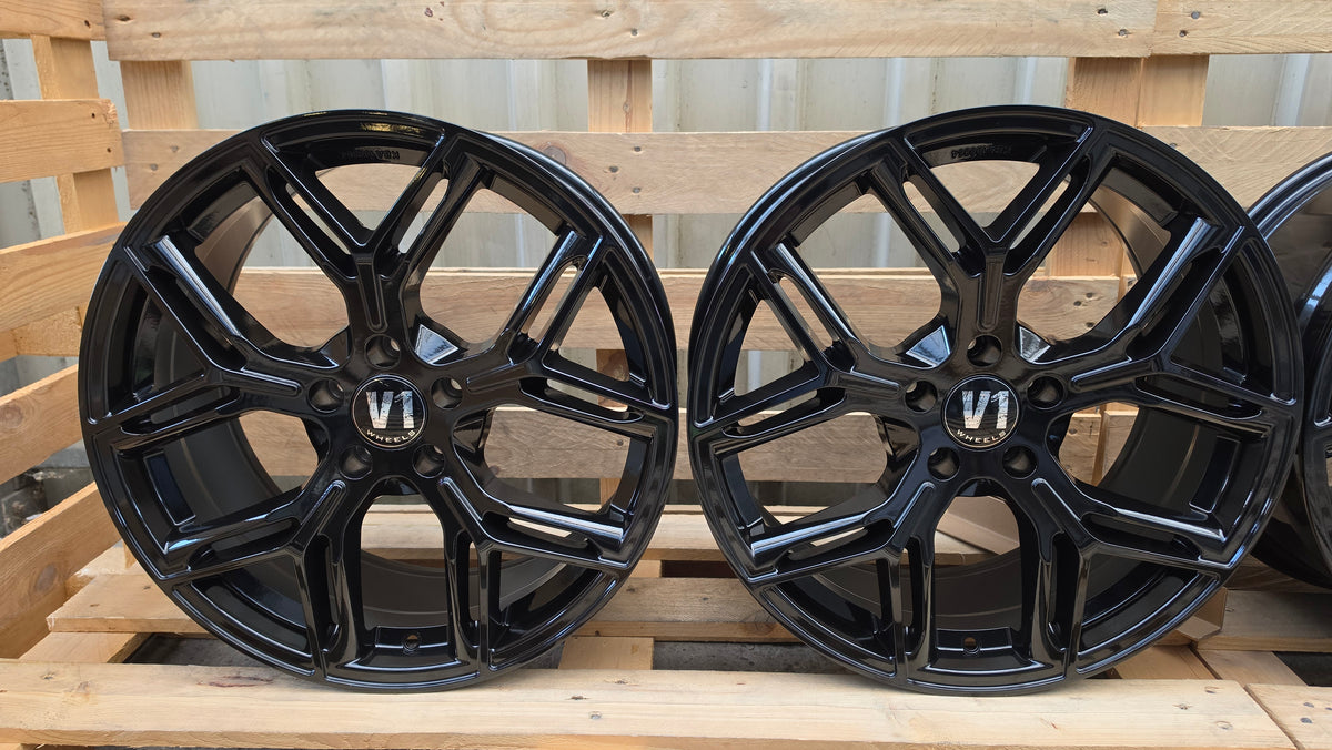 V1 Wheels V4 20 Zoll Alufelgen 5x112 ET30 Schwarz