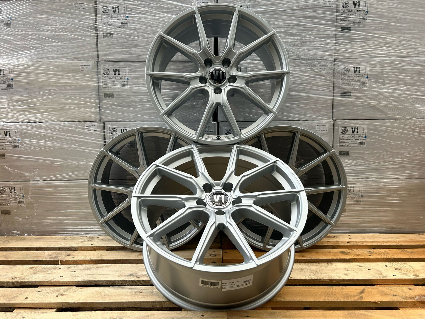 V1 Wheels V1 20 Zoll Solid Titanium Silber 9,0x20 ET45 5/120 65,1