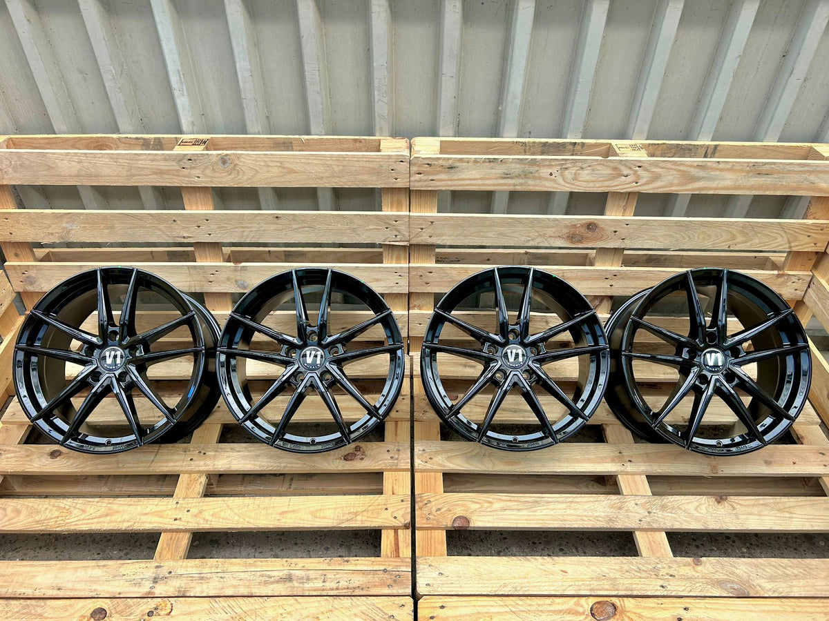 V1 Wheels V3 18 Zoll Schwarz Glanz 8,0x18 ET45 5/120