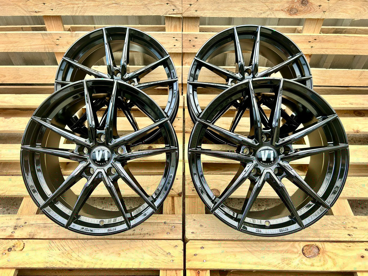 V1 Wheels V3 18 Zoll Schwarz Glanz 8,0x18 ET45 5/120