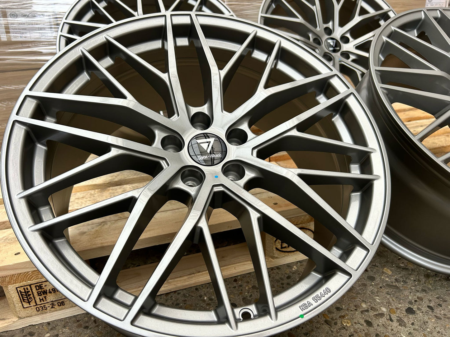 7 Wheels DS2 18 Zoll Grau Glanz 8,0x18 ET30 5/112