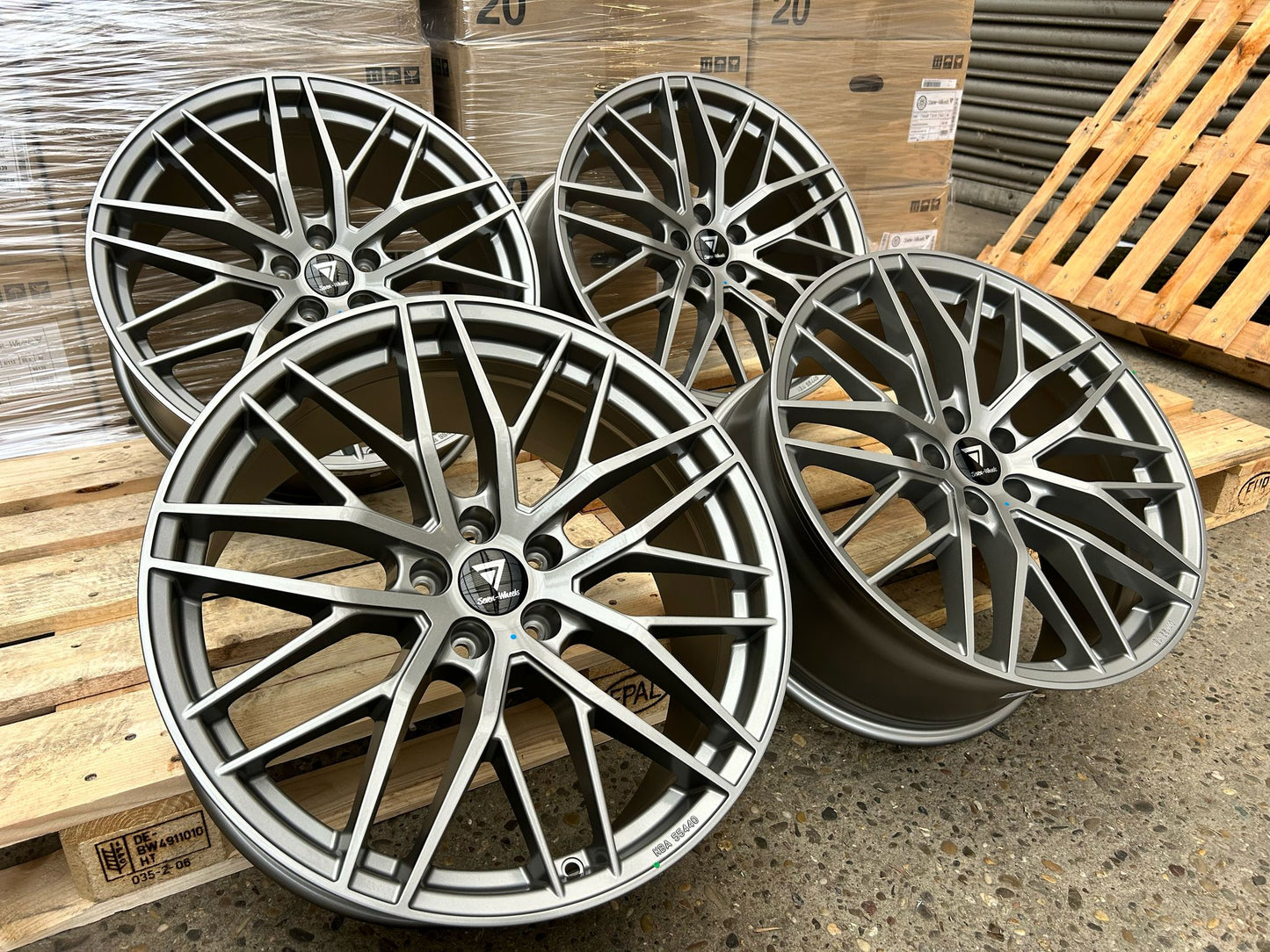 7 Wheels DS2 18 Zoll Grau Glanz 8,0x18 ET30 5/112