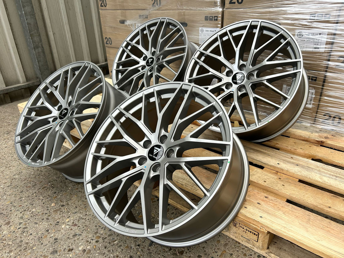7 Wheels DS2 18 Zoll Grau Glanz 8,0x18 ET30 5/112