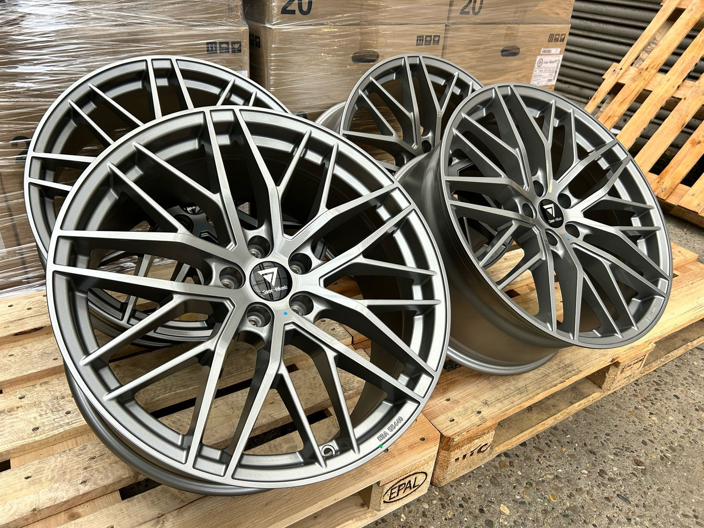 7 Wheels DS2 18 Zoll Grau Glanz 8,0x18 ET30 5/112