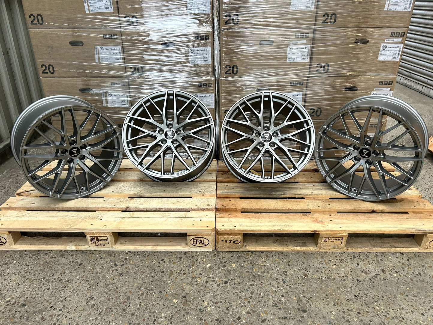 7 Wheels DS2 18 Zoll Grau Glanz 8,0x18 ET30 5/112