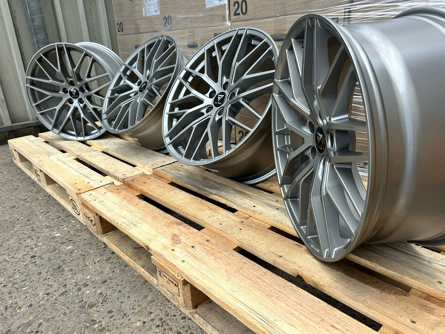 7 Wheels DS2 18 Zoll Grau Glanz 8,0x18 ET30 5/112