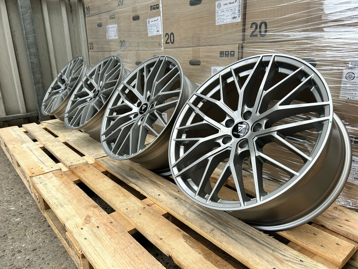 7 Wheels DS2 18 Zoll Grau Glanz 8,0x18 ET30 5/112
