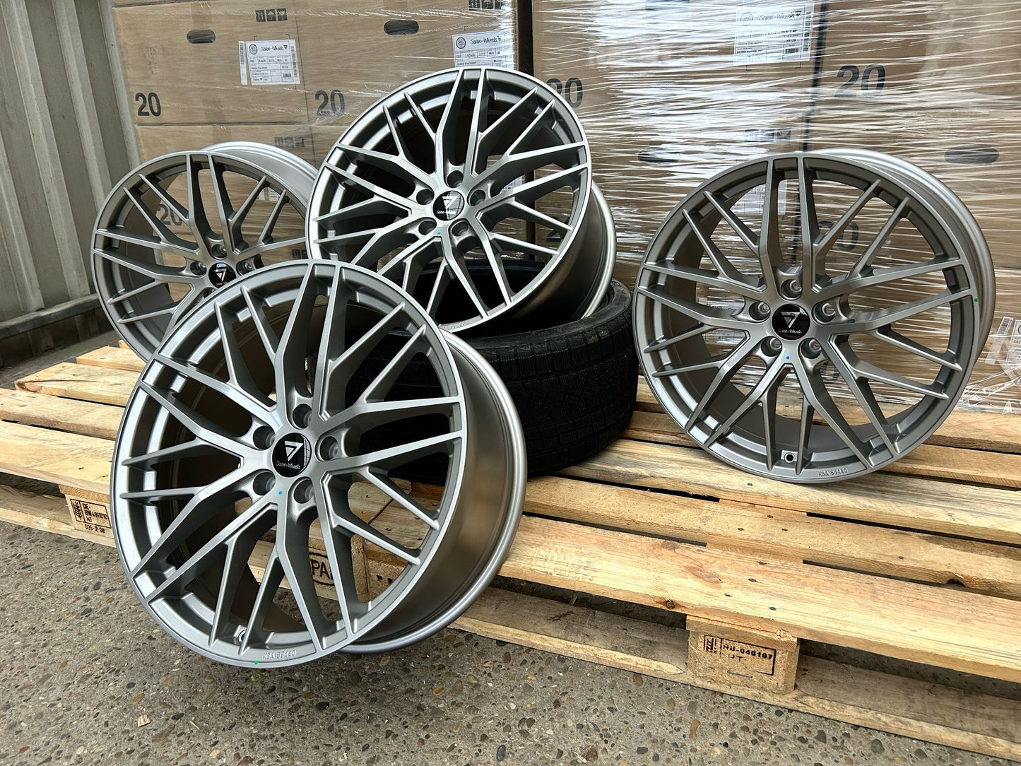 7 Wheels DS2 18 Zoll Grau Glanz 8,0x18 ET30 5/112