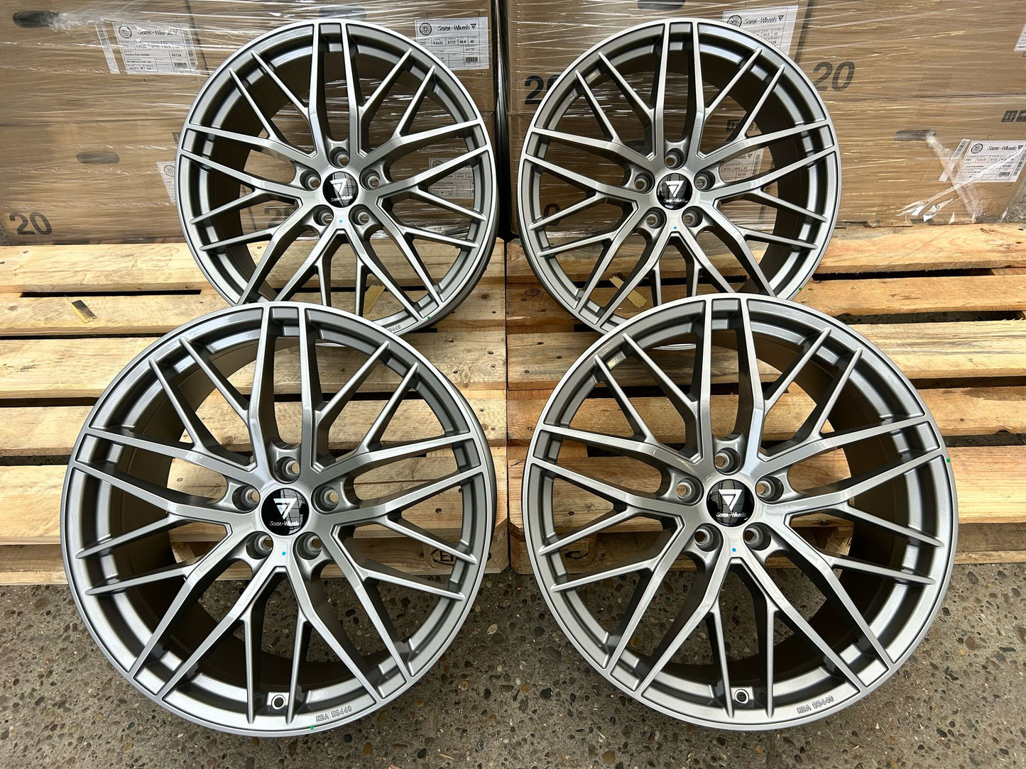 7 Wheels DS2 18 Zoll Grau Glanz 8,0x18 ET30 5/112