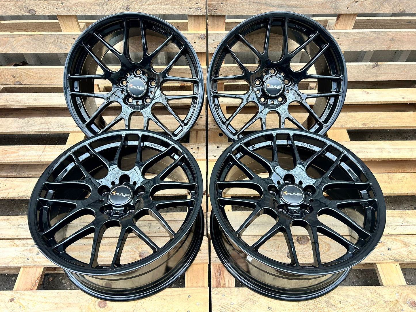 Avus AC- MB4 19 Zoll Schwarz Glänzend 8,5 und 9,5x19 ET37 5/120
