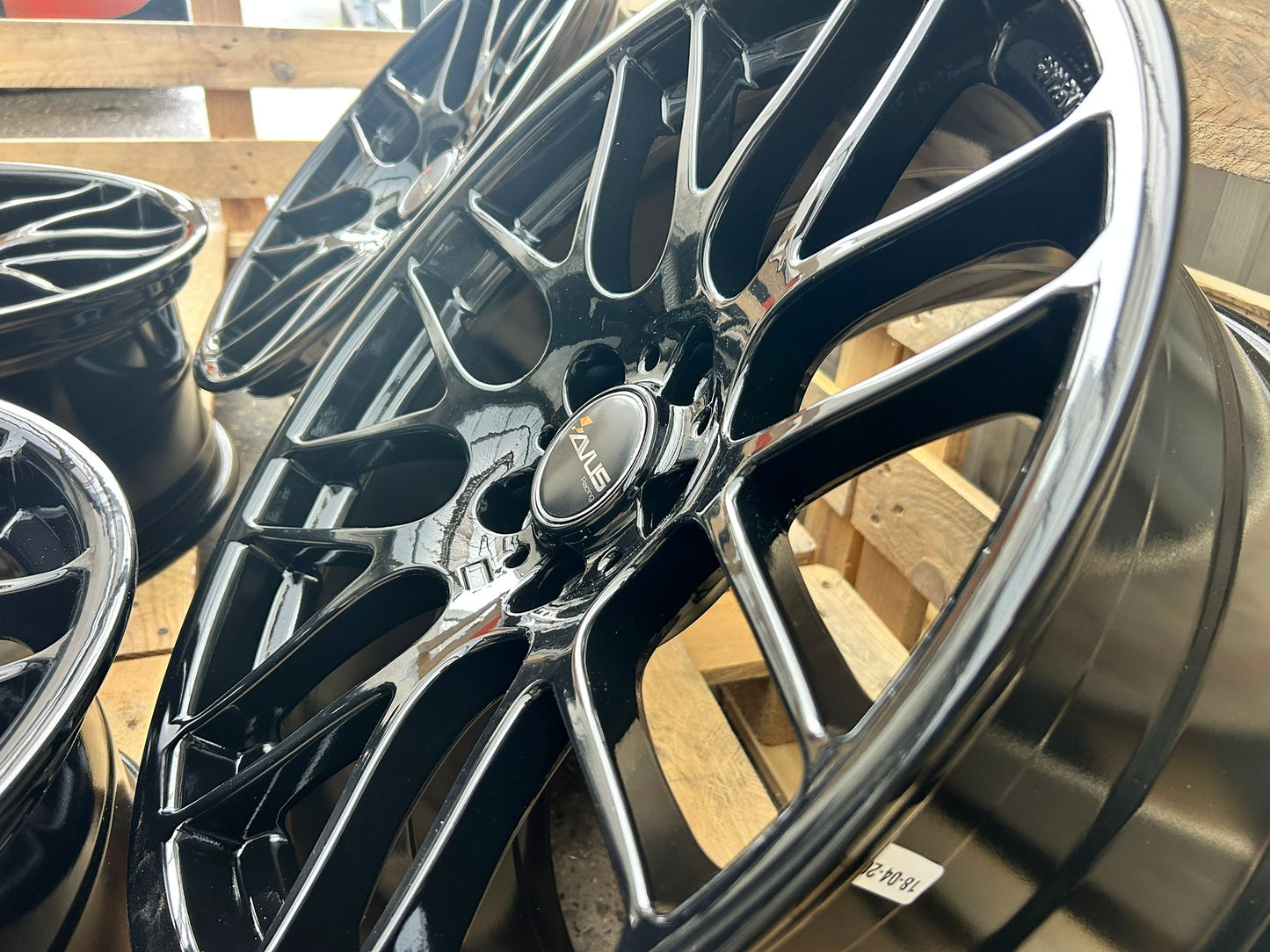 Avus AC- MB4 19 Zoll Schwarz Glänzend 8,5 und 9,5x19 ET37 5/120