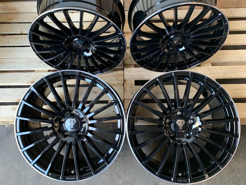 4er Satz Axxion AX5 18 Zoll Schwarz Glanz ET45