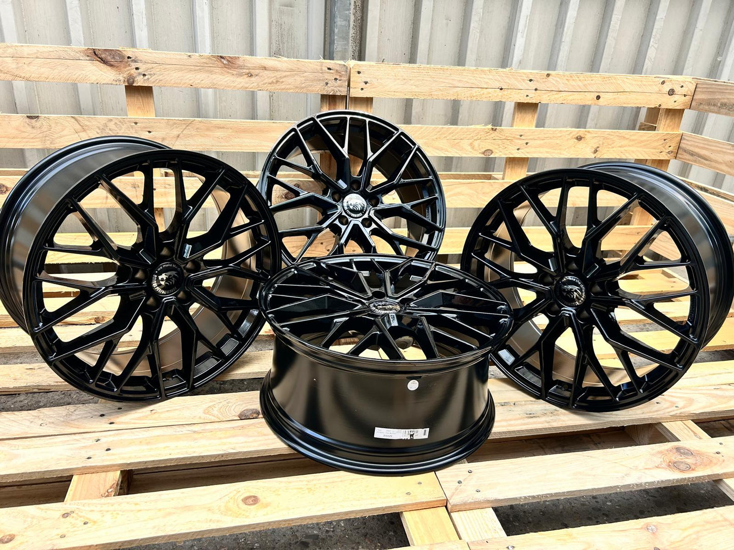 4er Satz Damina DM20 19 Zoll Schwarz Glanz ET35 5x120