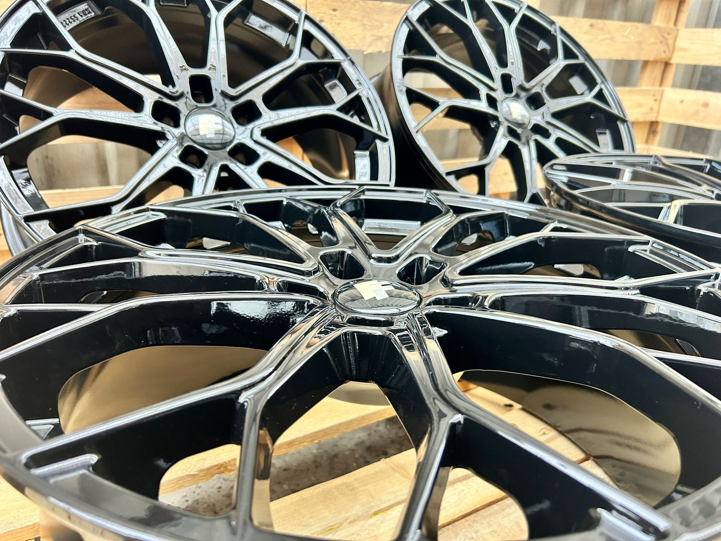 FF Wheels FF01 20 Zoll Schwarz Glanz 8,5x20 ET45 5/112