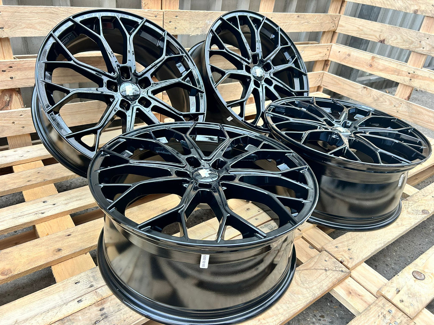 FF Wheels FF01 20 Zoll Schwarz Glanz 8,5x20 ET45 5/112