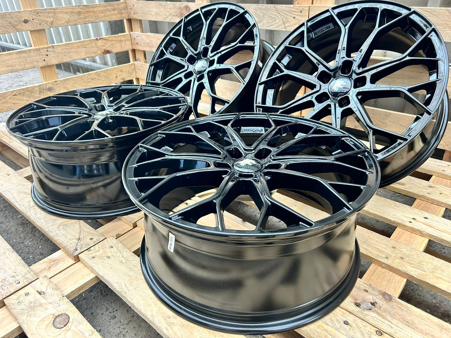 FF Wheels FF01 20 Zoll Schwarz Glanz 8,5x20 ET45 5/112