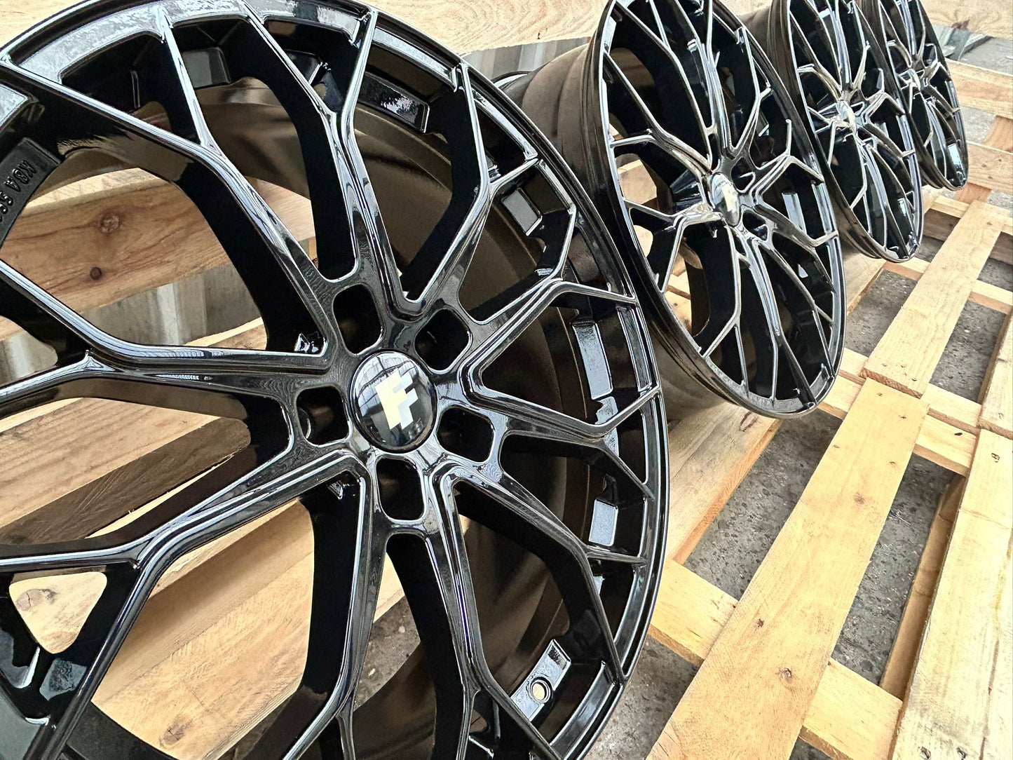 FF Wheels FF01 20 Zoll Schwarz Glanz 8,5x20 ET45 5/112