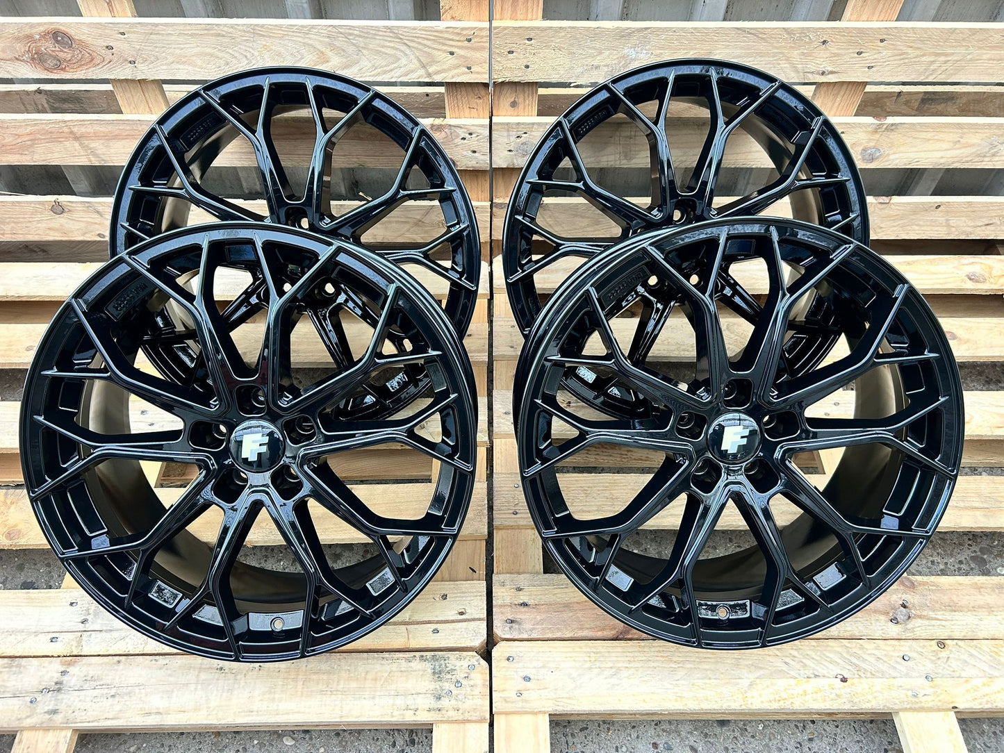 FF Wheels FF01 20 Zoll Schwarz Glanz 8,5x20 ET45 5/112