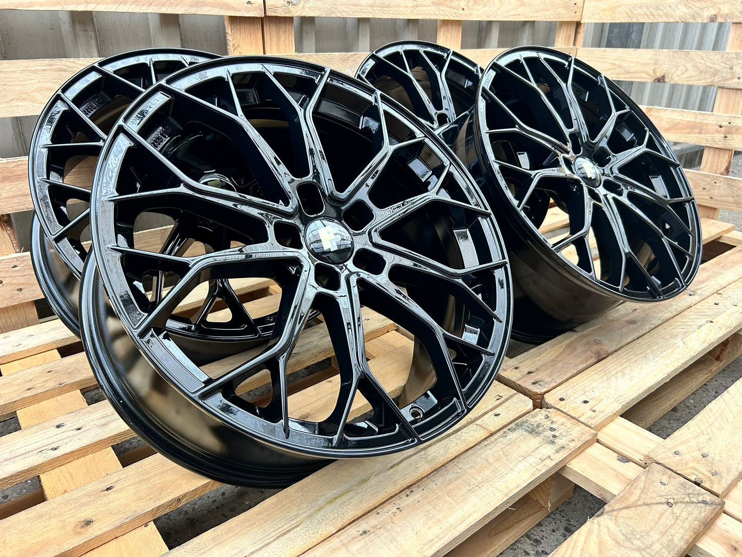 FF Wheels FF01 20 Zoll Schwarz Glanz 8,5x20 ET45 5/112