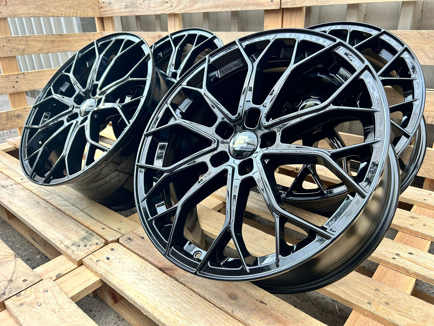 FF Wheels FF01 20 Zoll Schwarz Glanz 8,5x20 ET45 5/112