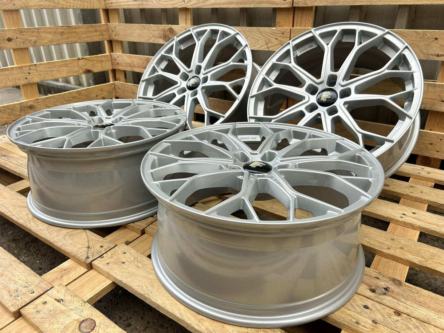 FF Wheels FF01 Felgen 20 Zoll Silber 8,5x20 ET45 5/112