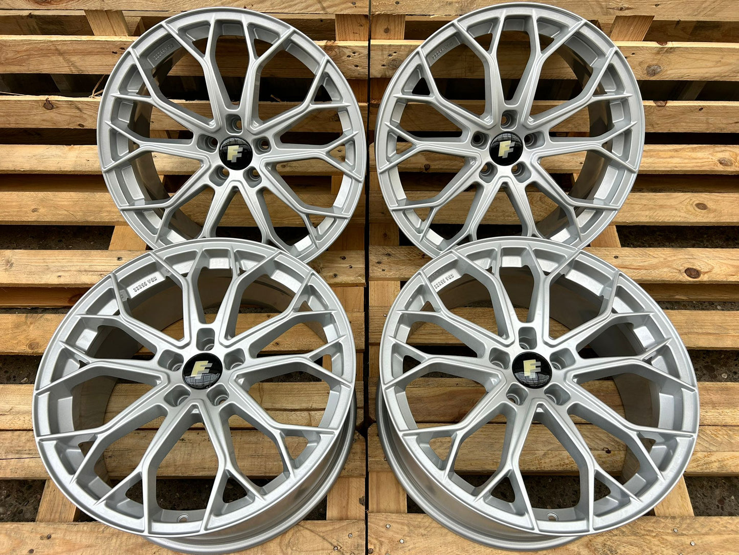 FF Wheels FF01 Felgen 20 Zoll Silber 8,5x20 ET45 5/112