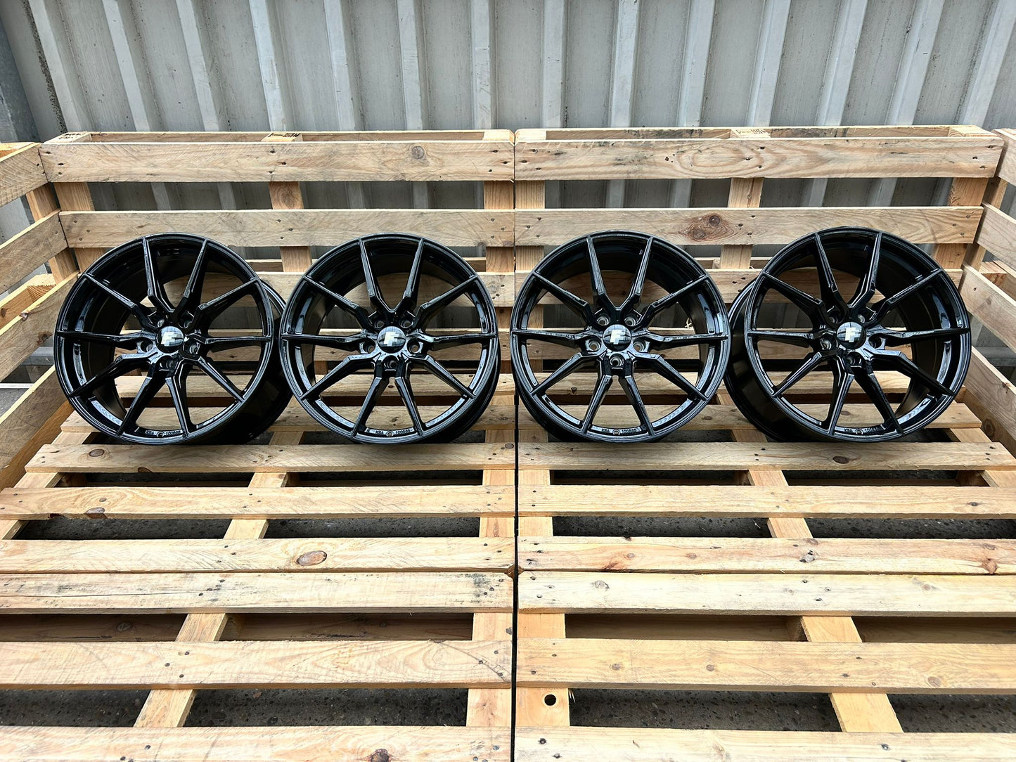 FF Wheels FF03 Felgen 19 Zoll Schwarz 8,5x19 ET35 5/112