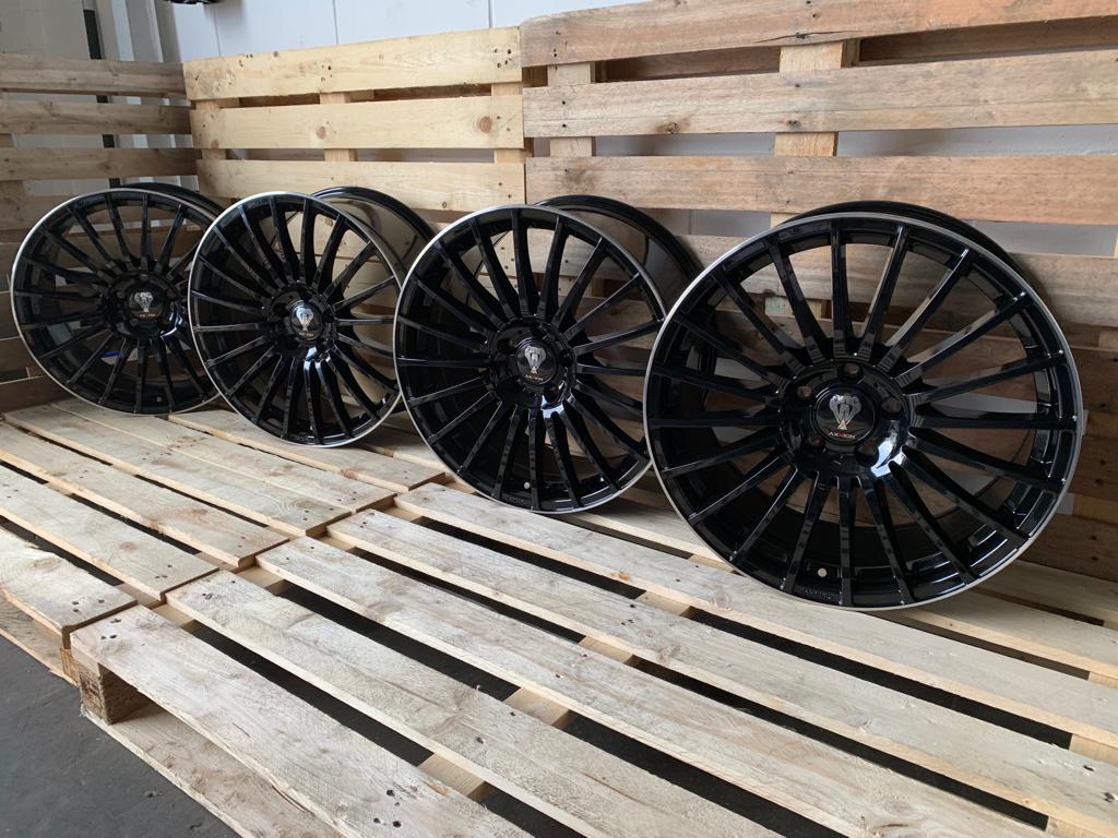 Axxion AX5 19 Zoll Schwarz Poliert 8,5x19 ET32 5/112