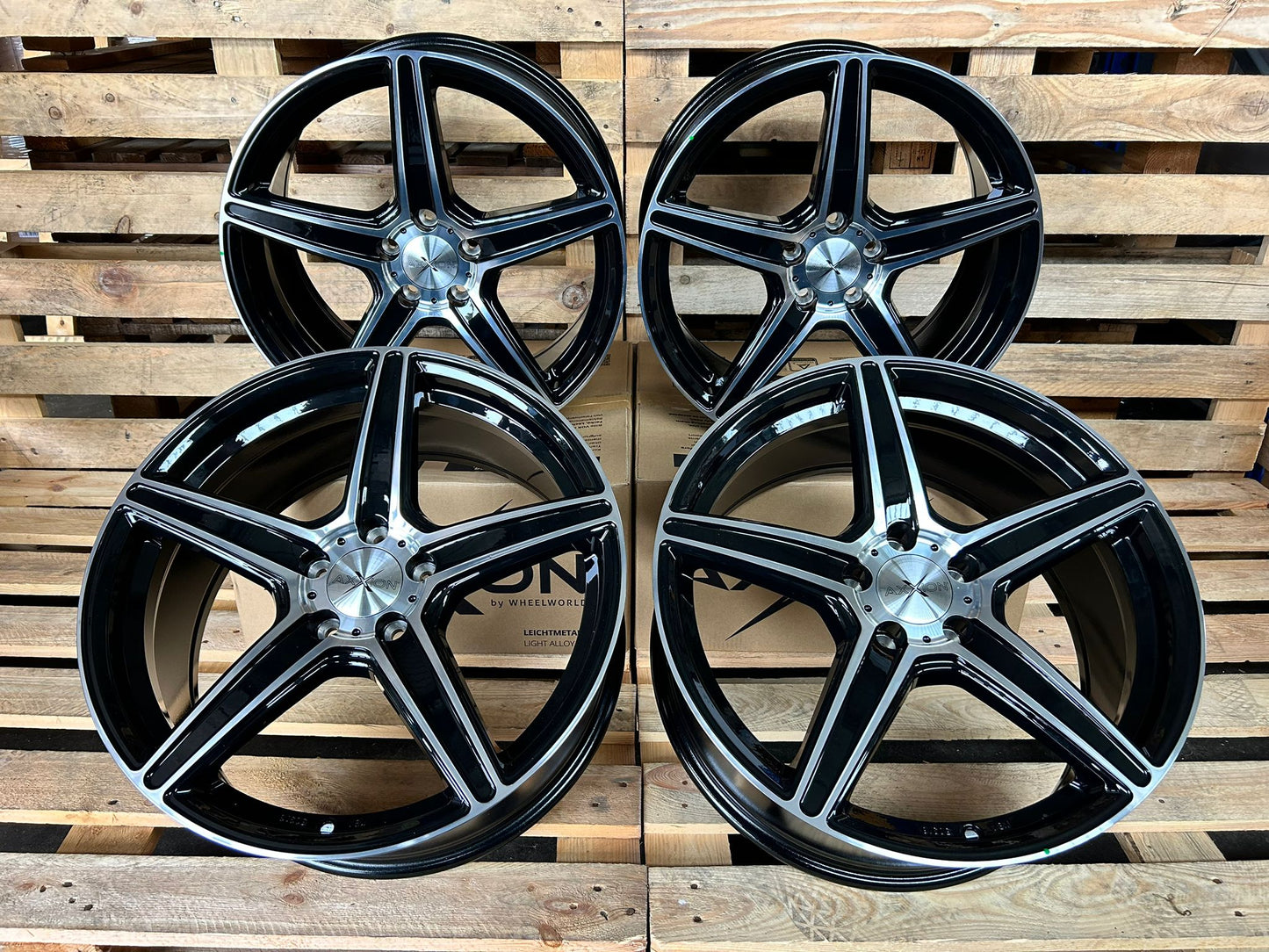 Axxion AX7 20 Zoll Schwarz Poliert 9,0x20 ET45 5/120 65,1