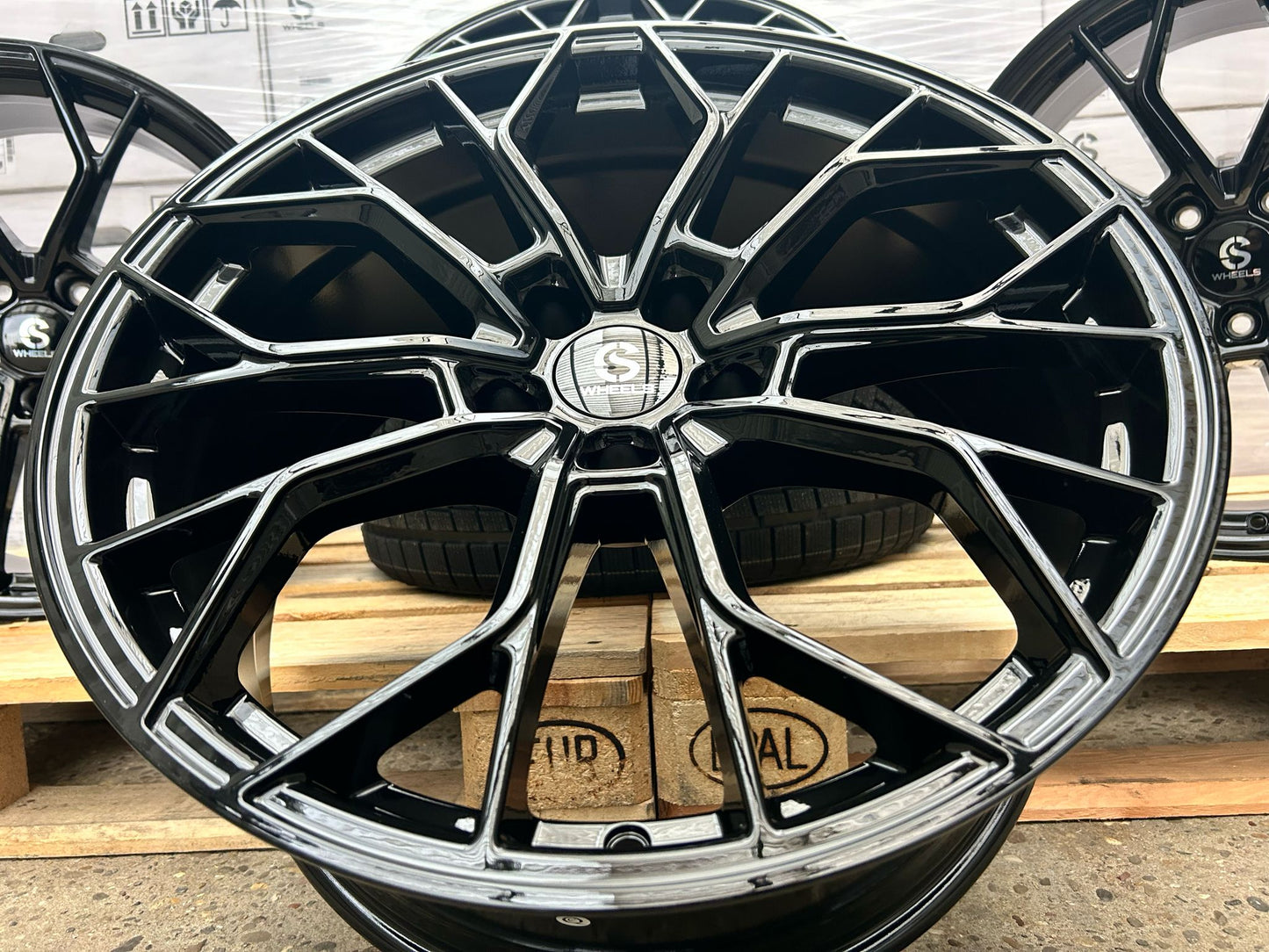 CS Wheels US1 20 Zoll Schwarz Glanz 9,0x20 ET30 5/112