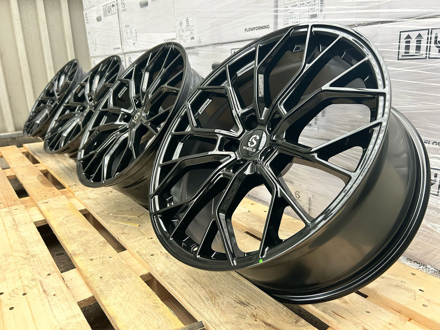 CS Wheels US1 20 Zoll Schwarz Glanz 9,0x20 ET30 5/112