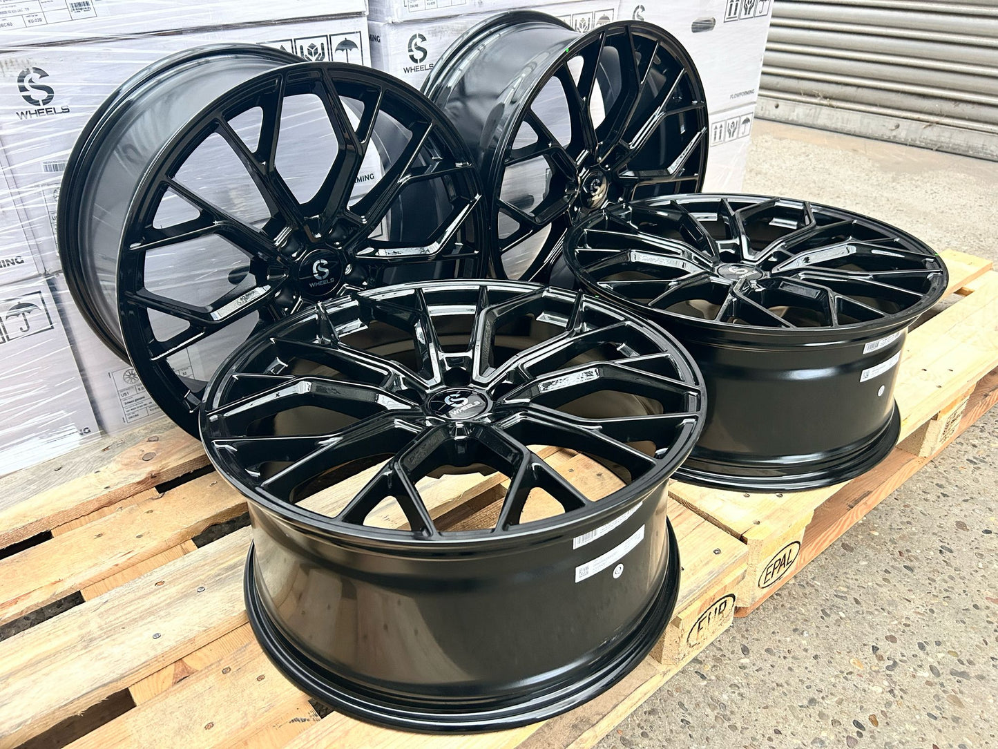 CS Wheels US1 20 Zoll Schwarz Glanz 9,0x20 ET30 5/112