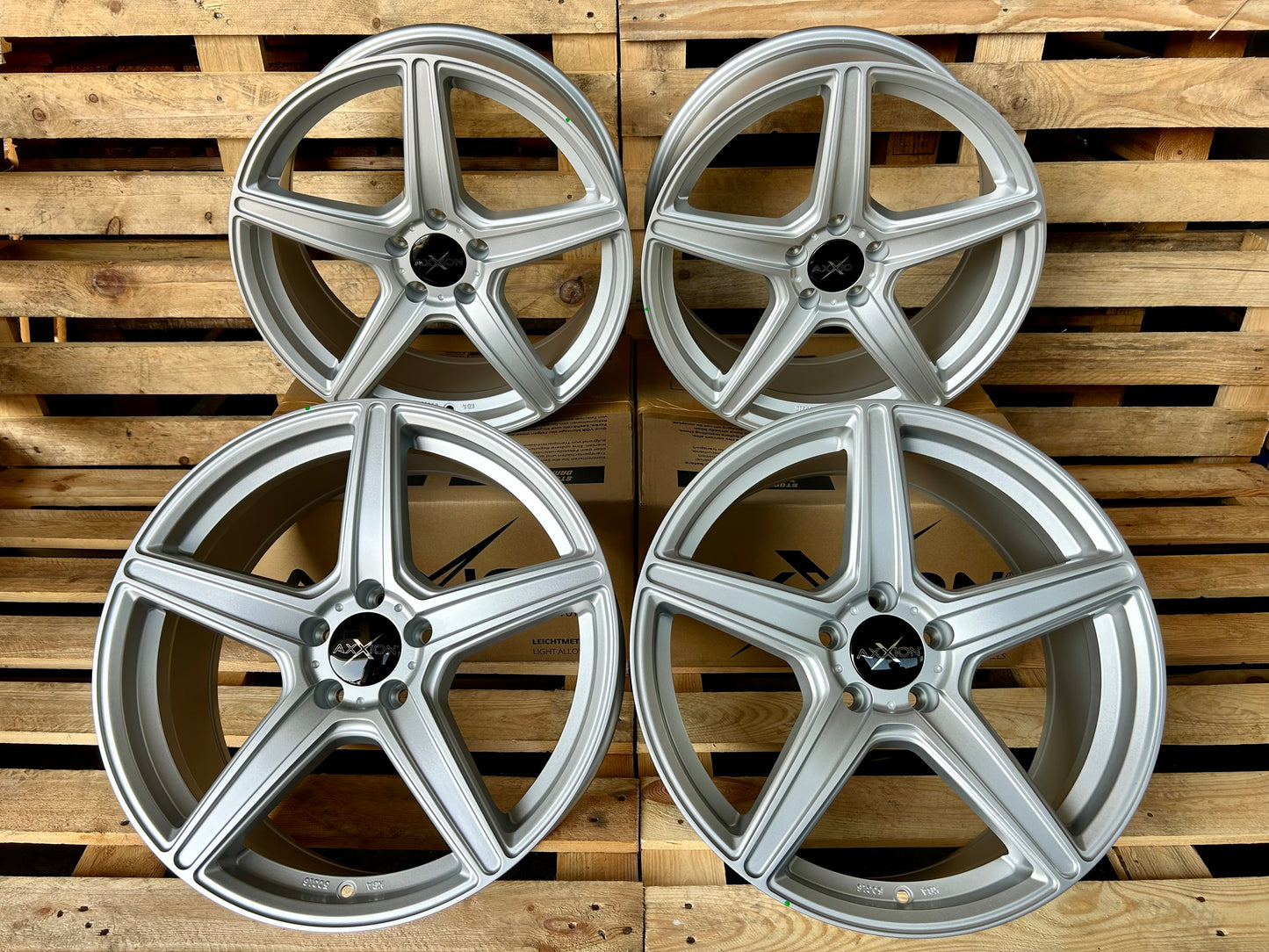 Axxion AX7 20 Zoll Solid Titanium Silber 9,0x20 ET45 5/120 65,1
