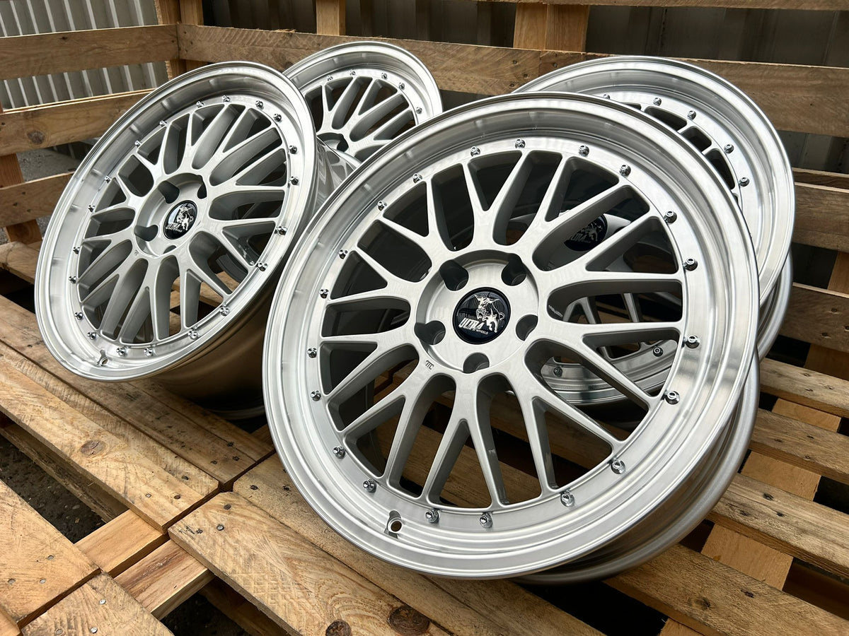 Ultra UA3 19 Zoll Silber Poliert 8,5 und 9,5x19 ET35 5/120