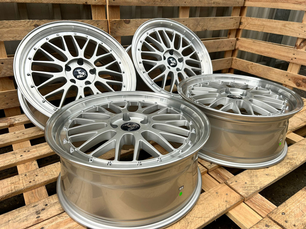Ultra UA3 19 Zoll Silber Poliert 8,5 und 9,5x19 ET35 5/120