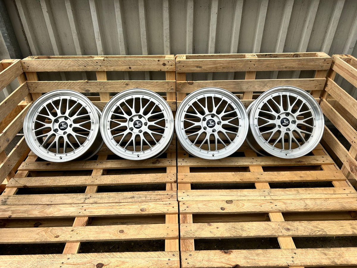 Ultra UA3 19 Zoll Silber Poliert 8,5 und 9,5x19 ET35 5/120