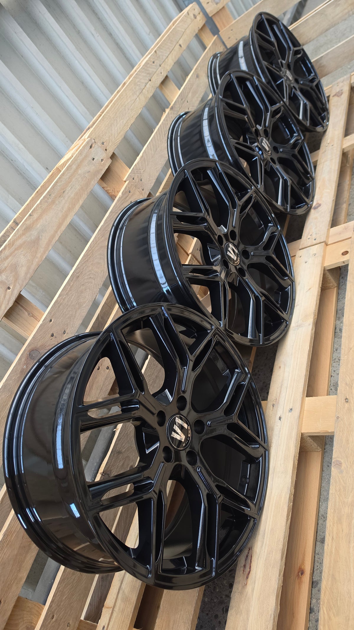 V1 Wheels V4 20 Zoll Alufelgen 5x112 ET30 Schwarz