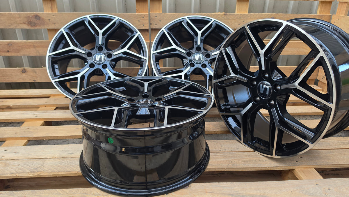 V1 Wheels V4 20 Zoll Alufelgen 5x120 ET35 Schwarz Poliert