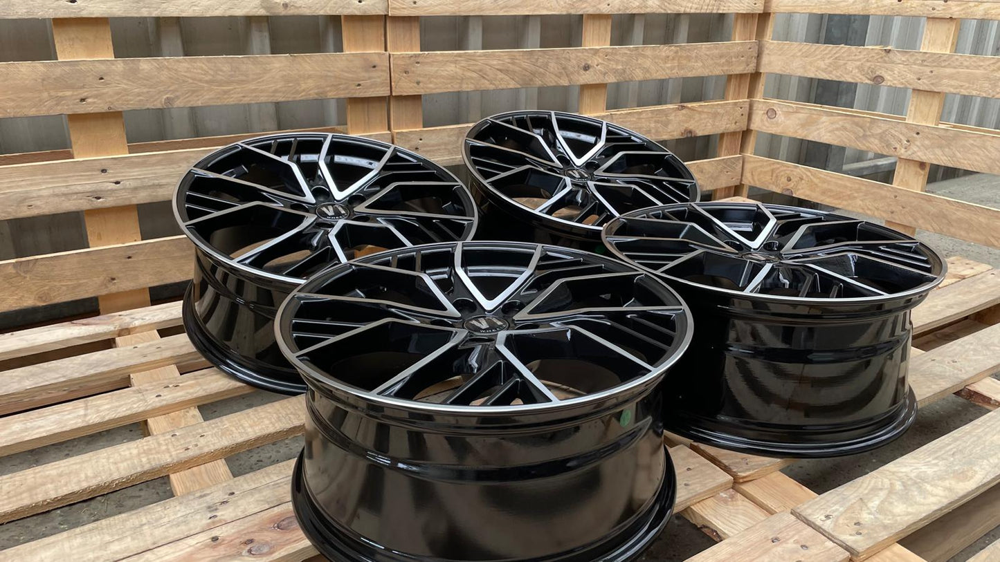 4er Satz V1 Wheels V7 19 Zoll Schwarz Poliert ET44