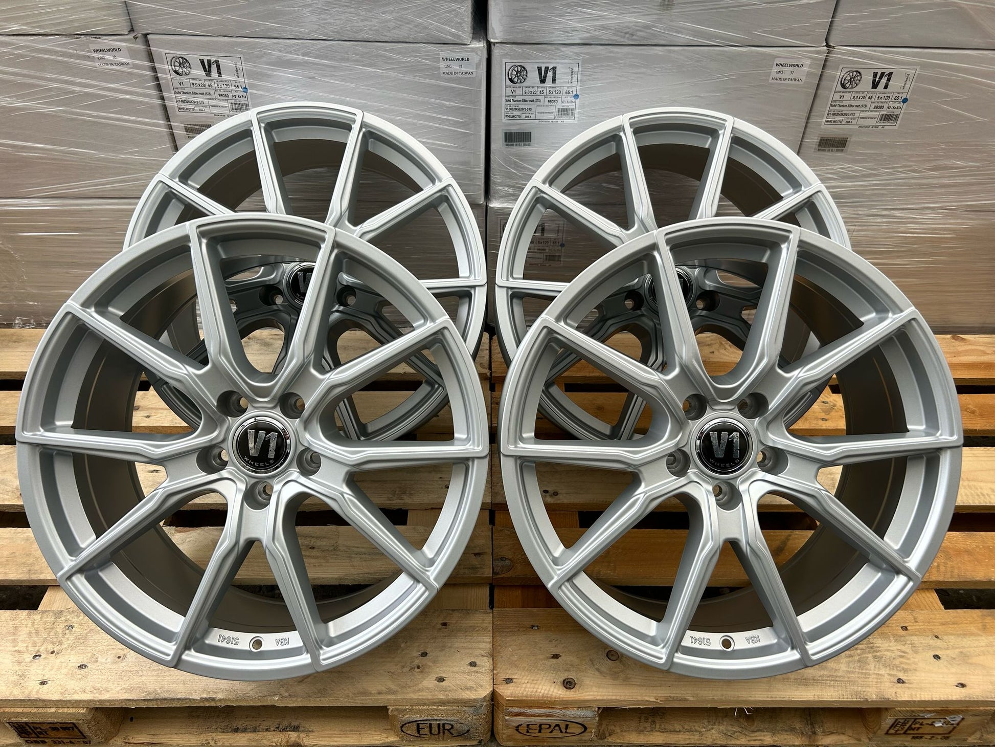 V1 Wheels V1 Alufelge in Silber 9x20 Zoll für VW T5 T6 Multivan und VW Amarok