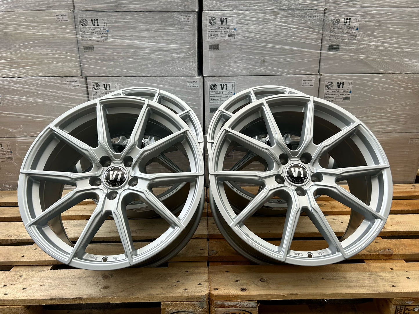 V1 Wheels V1 Alufelge in Silber 9x20 Zoll für VW T5 T6 Multivan und VW Amarok