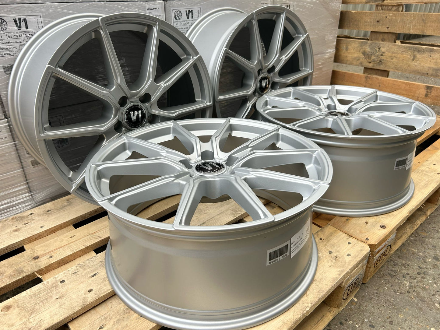 V1 Wheels V1 20 Zoll Solid Titanium Silber 9,0x20 ET45 5/120 65,1
