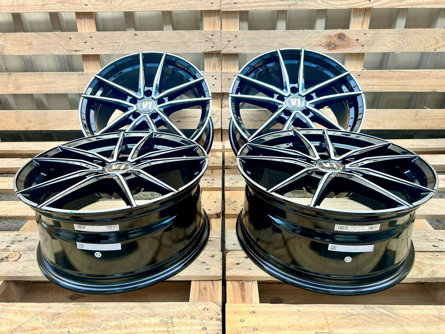 V1 Wheels V3 18 Zoll Schwarz Poliert 8,0x18 ET48 5/112