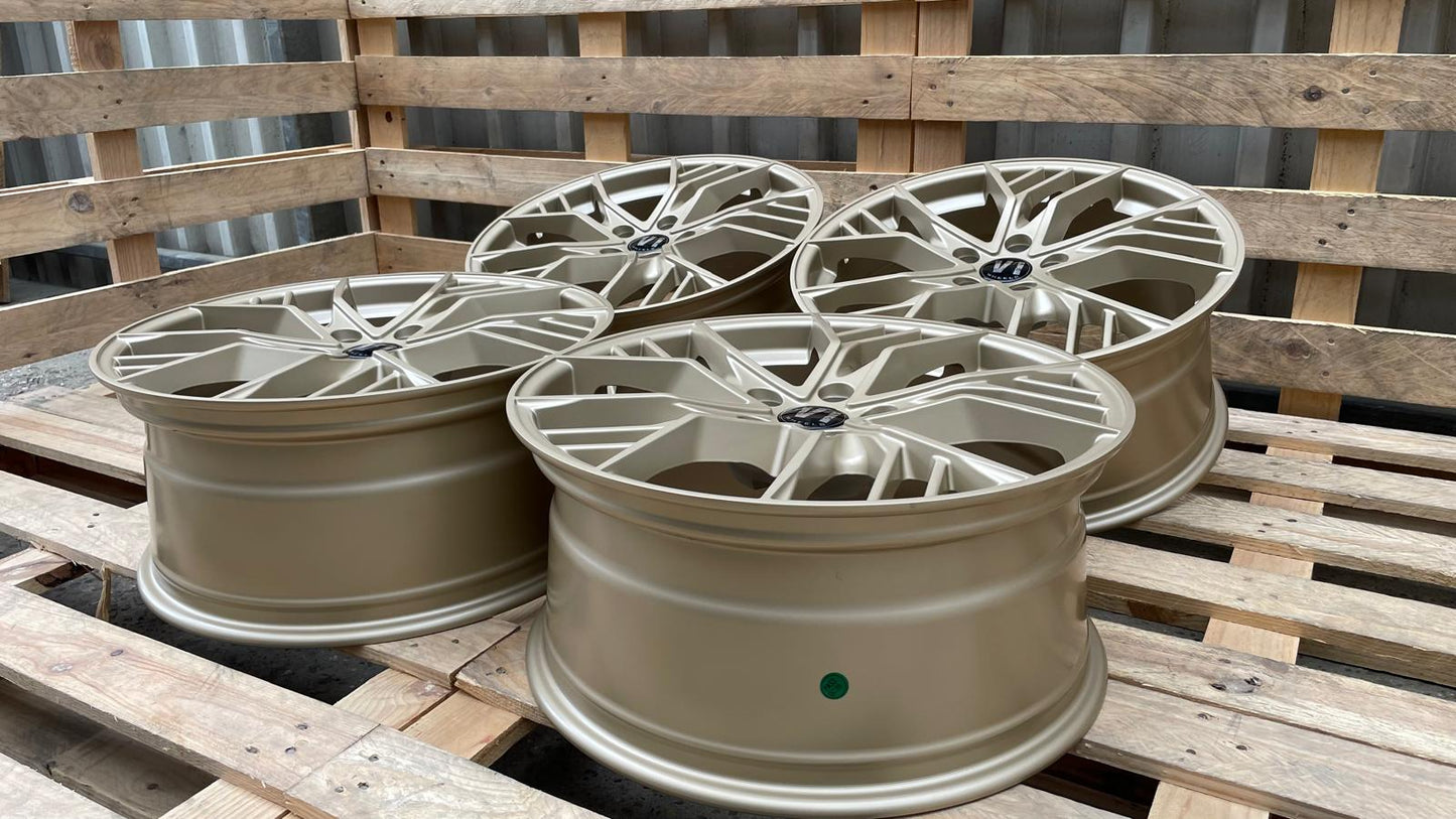 4er Satz V1 Wheels V7 19 Zoll Light Champagner ET29