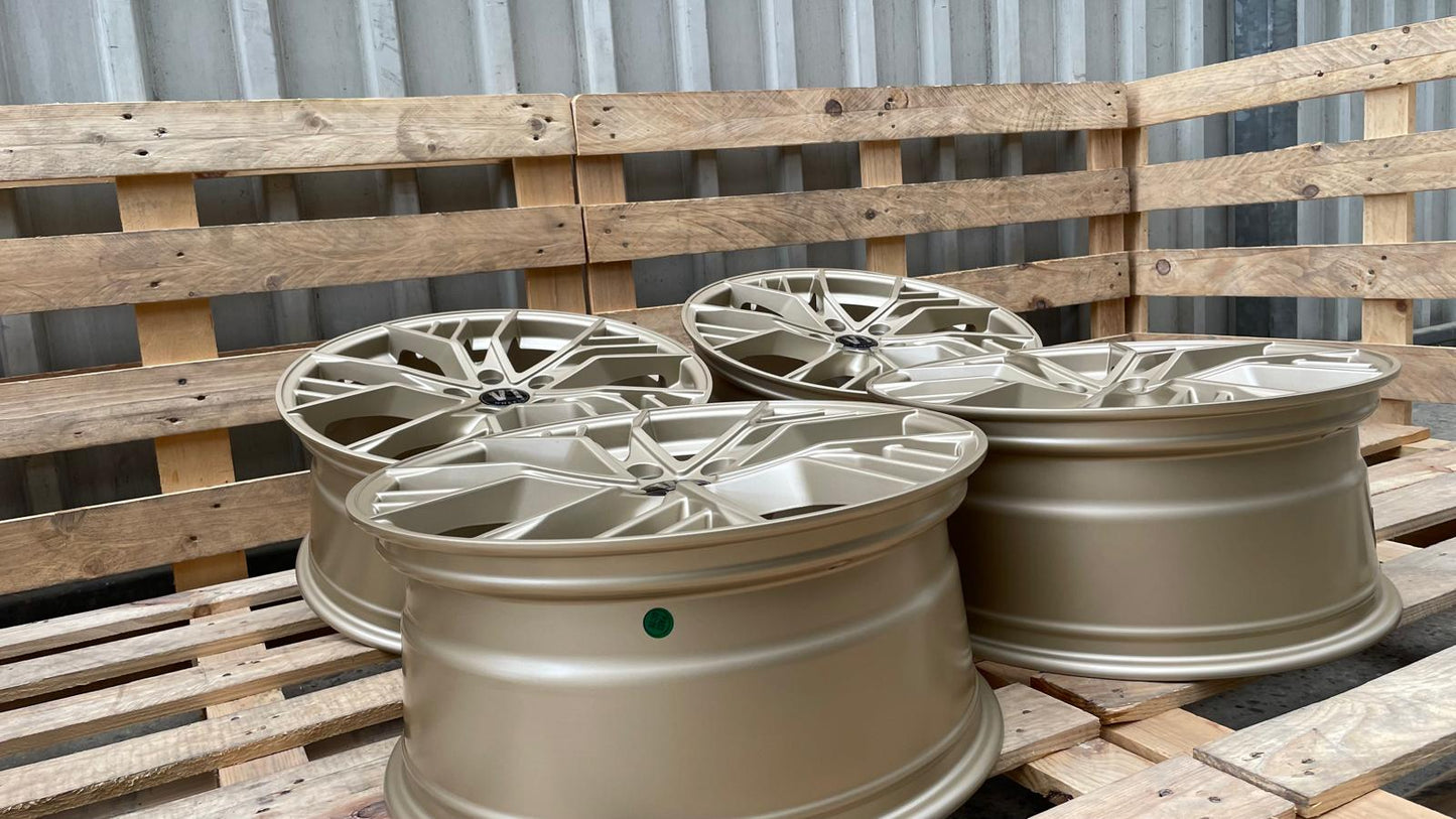 4er Satz V1 Wheels V7 19 Zoll Light Champagner ET29