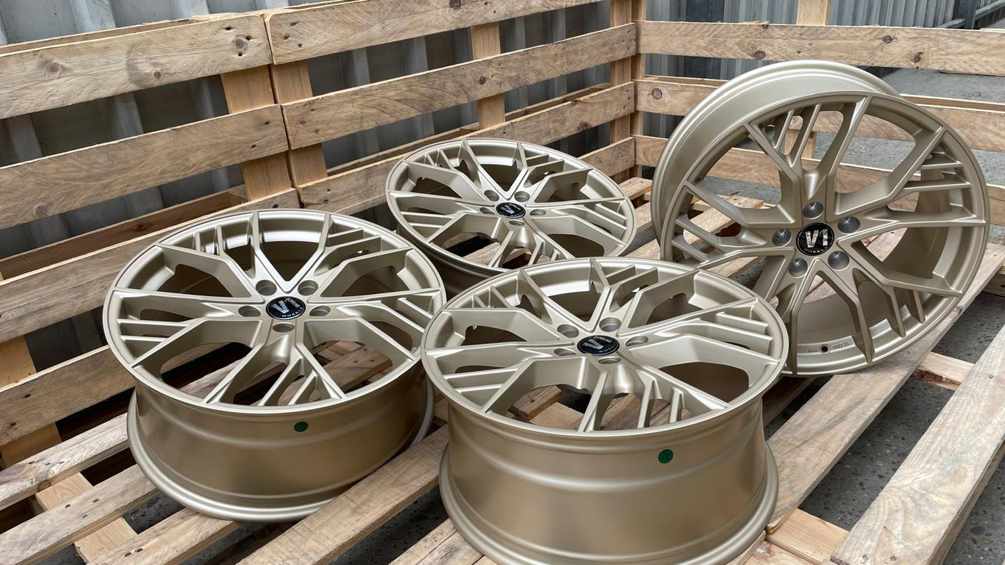 4er Satz V1 Wheels V7 19 Zoll Light Champagner ET29