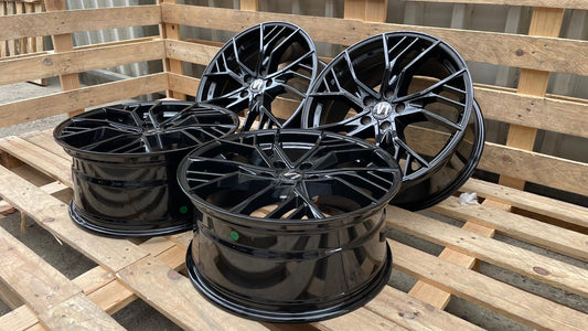 4er Satz V1 Wheels V7 19 Zoll Schwarz Glanz ET44